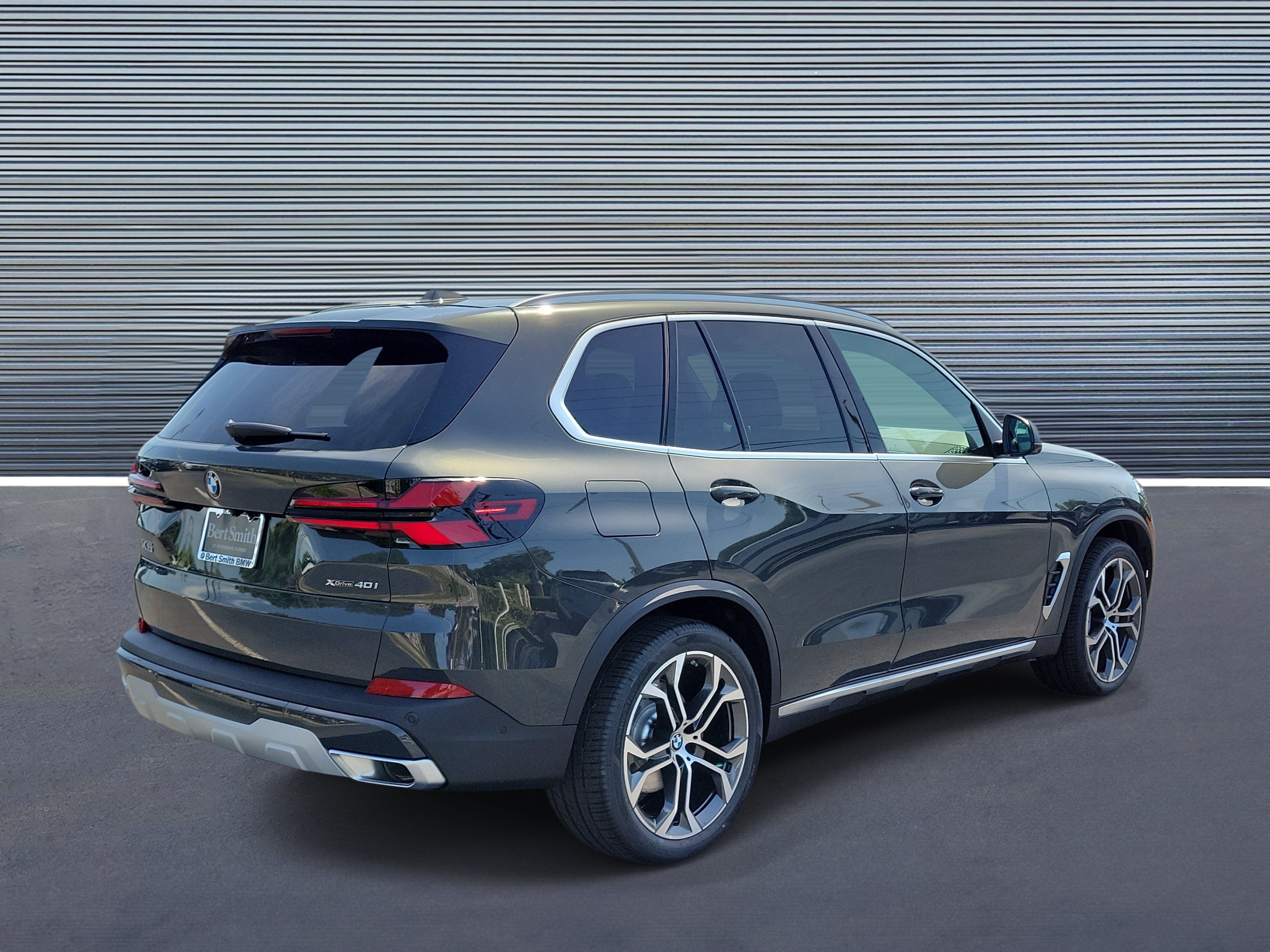 New 2026 BMW X5 xDrive40i w/ Executive Package AWD/4WD image 3