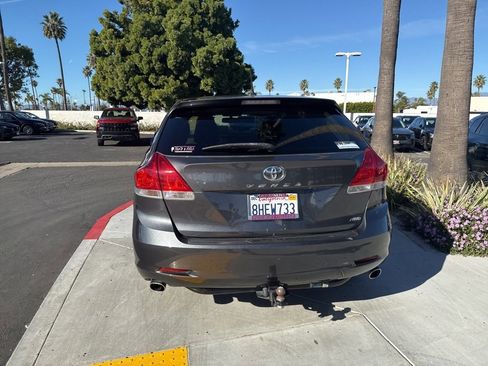 Used 2010 Toyota Venza AWD image 19