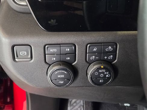 Certified 2024 Chevrolet Silverado 1500 LT Trail Boss w/ LT Trail Boss Premium Package AWD/4WD image 30