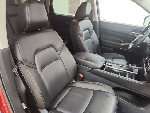 Used 2023 Nissan Pathfinder SL image 27