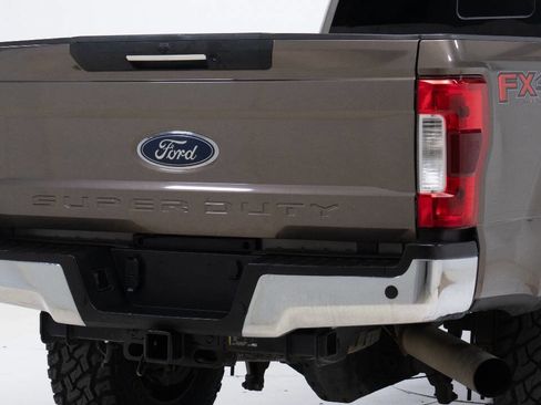 Used 2018 Ford F350 Lariat w/ Lariat Ultimate Package image 12