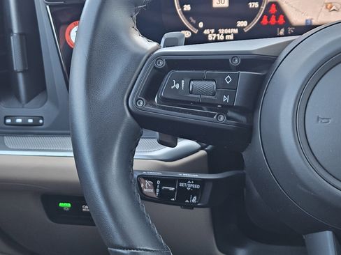 Certified 2025 Porsche Cayenne S image 26