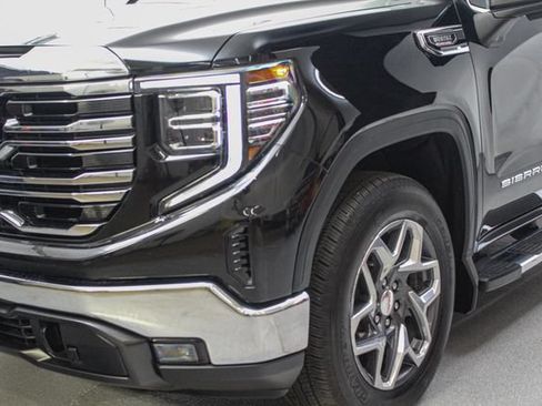 Certified 2024 GMC Sierra 1500 SLT w/ SLT Convenience Package AWD/4WD image 5