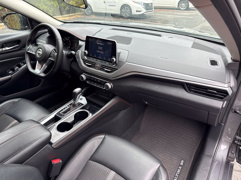 Used 2025 Nissan Altima 2.5 SR FWD image 39