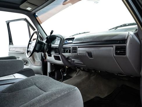 Used 1996 Ford Bronco XLT image 26