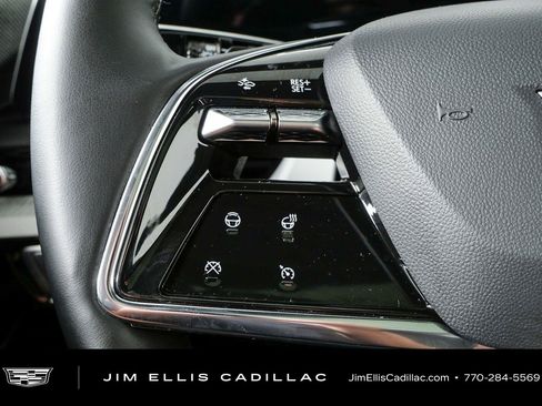 Used 2025 Cadillac Optiq Luxury 1 AWD/4WD image 11