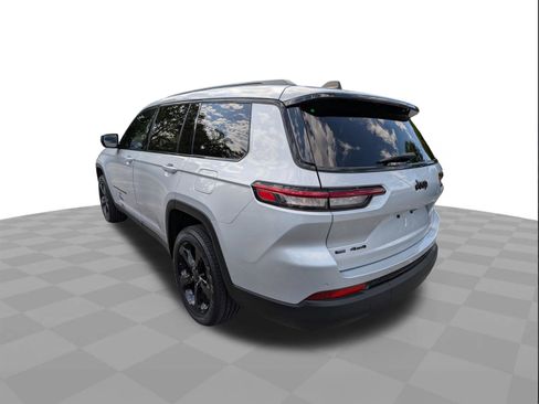 Used 2023 Jeep Grand Cherokee L Laredo AWD/4WD image 6