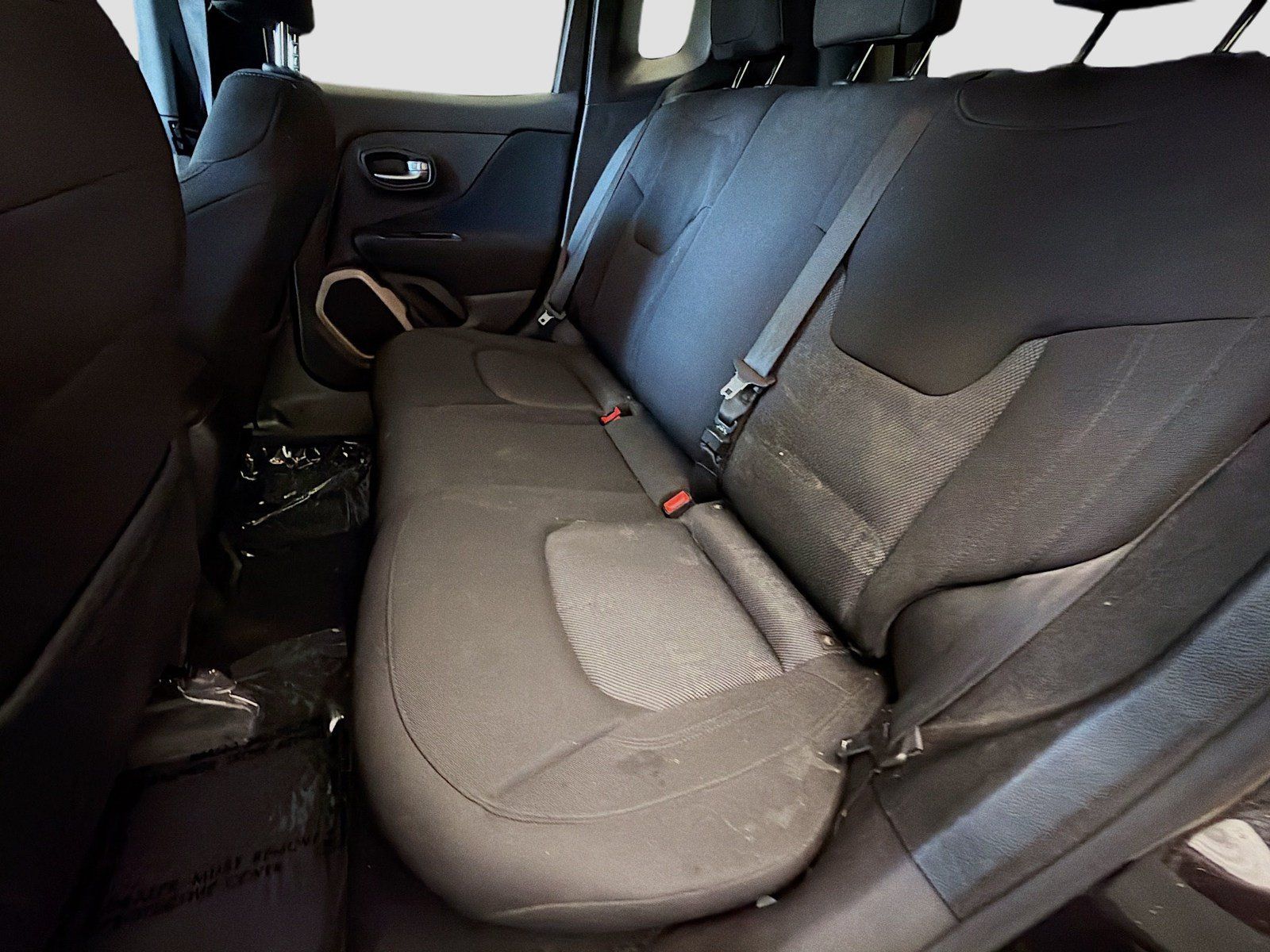 Used 2016 Jeep Renegade Latitude FWD image 13