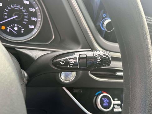 Used 2023 Hyundai Sonata SEL w/ Cargo Package image 22