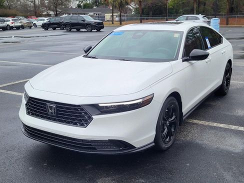 Used 2025 Honda Accord SE image 6