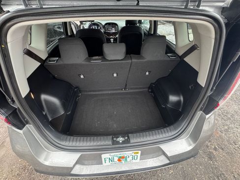 Used 2025 Kia Soul LX w/ LX Technology Package image 28
