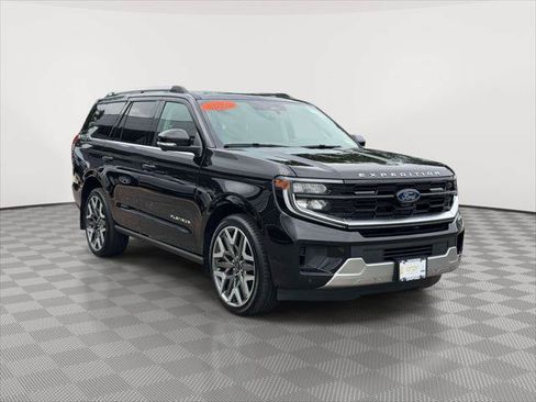 Used 2026 Ford Expedition Platinum w/ Platinum Ultimate Package AWD/4WD image 1