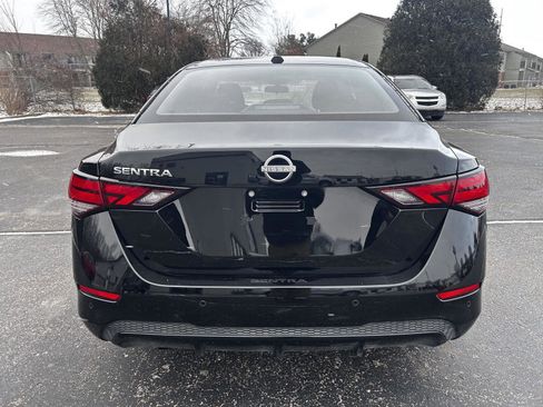Used 2025 Nissan Sentra SV image 6