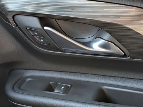 Used 2022 GMC Terrain SLT w/ Infotainment Package II image 45