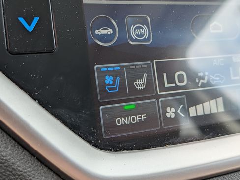 Used 2025 Subaru Ascent Touring w/ Popular Package #2 AWD/4WD image 28