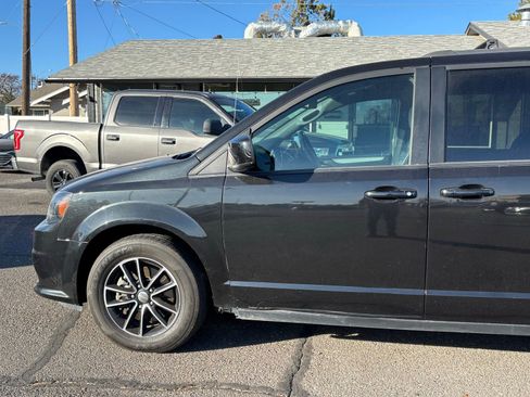 Used 2018 Dodge Grand Caravan GT image 7