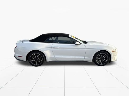 Used 2020 Ford Mustang Premium image 10