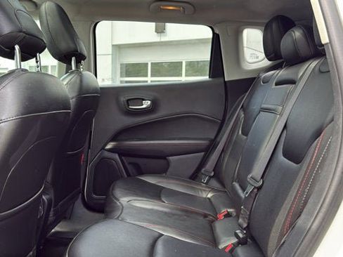 Used 2019 Jeep Compass Trailhawk w/ Leather Interior Group AWD/4WD image 22