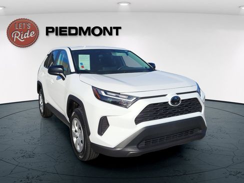 Used 2023 Toyota RAV4 LE image 6