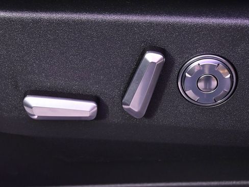 New 2026 Lincoln Navigator L Reserve w/ Jet Appearance Package image 14