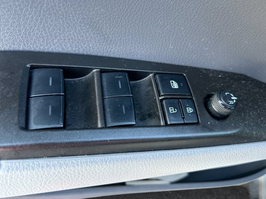 Used 2024 Toyota Camry LE FWD image 13