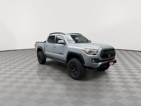 Used 2019 Toyota Tacoma TRD Off-Road image 34