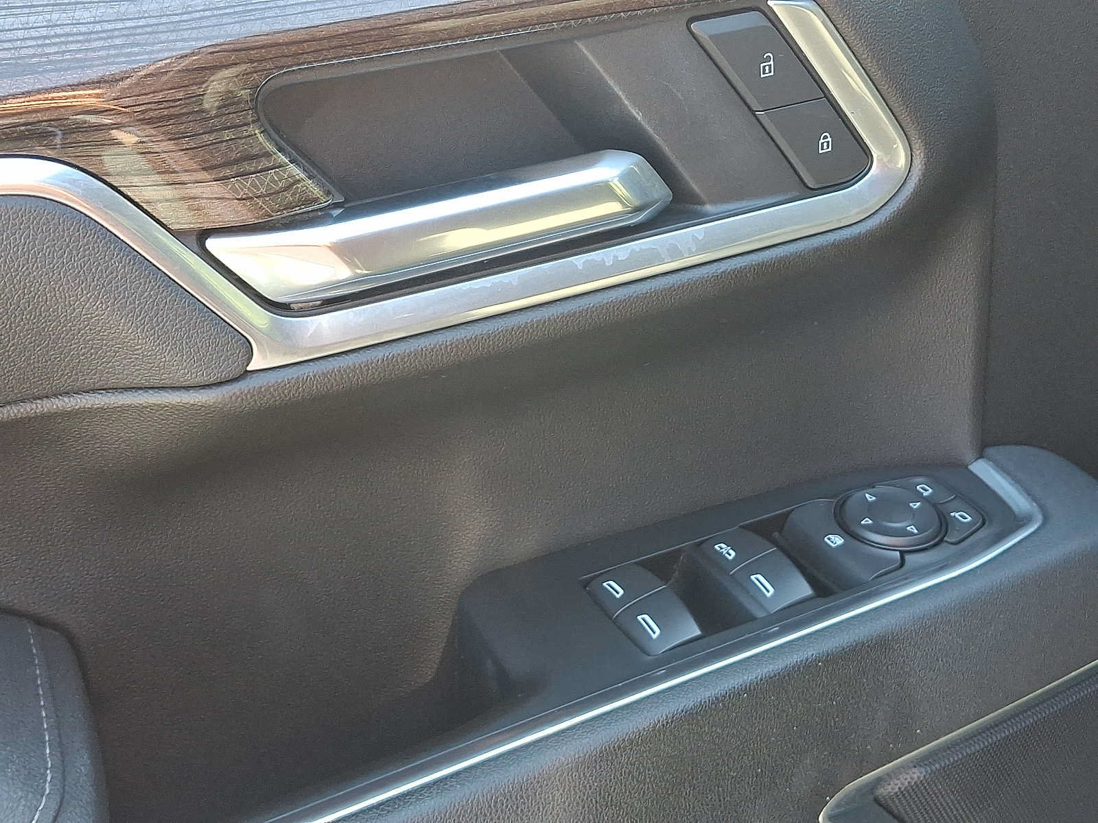 Used 2026 Chevrolet Silverado 1500 RST w/ RST Select Package AWD/4WD image 12