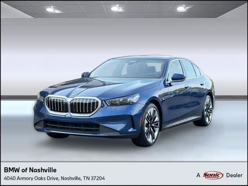 Certified 2025 BMW 540i xDrive AWD/4WD image 1