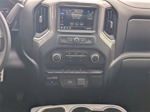 Used 2019 Chevrolet Silverado 1500 Custom Trail Boss w/ Custom Convenience Package image 17