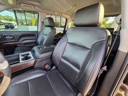 Used 2018 GMC Sierra 1500 SLT AWD/4WD image 41