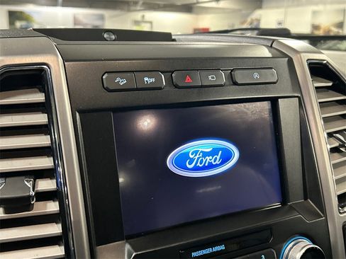 Used 2020 Ford F150 Platinum w/ Equipment Group 701A Luxury image 16