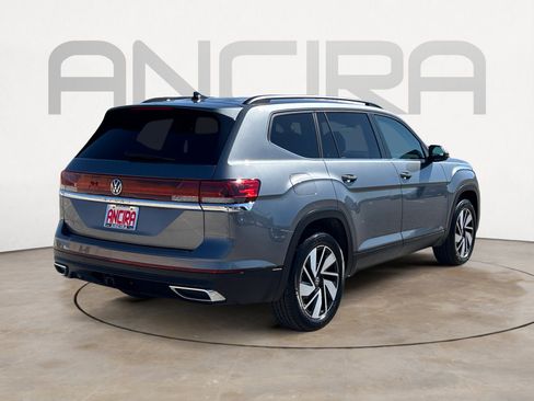 Used 2025 Volkswagen Atlas SE FWD image 10