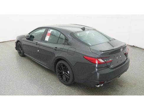 New 2026 Toyota Camry SE image 5