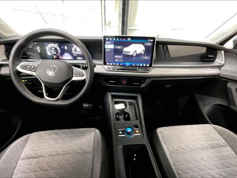 New 2026 Volkswagen Tiguan S image 7