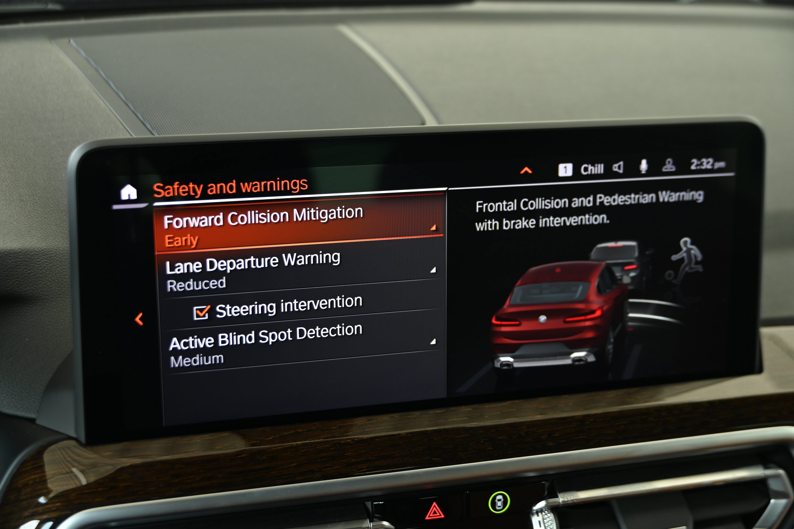 Certified 2025 BMW X4 xDrive30i AWD/4WD image 32