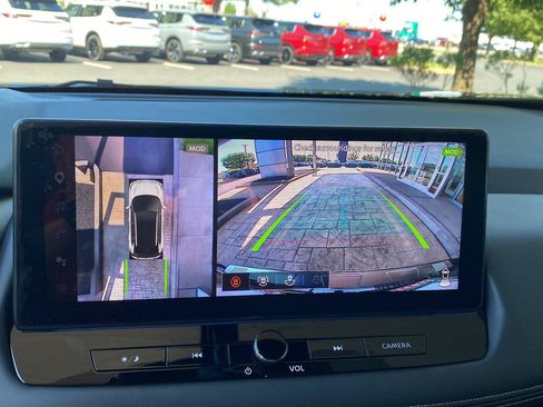 Used 2026 Nissan Rogue Platinum w/ Tech Package AWD/4WD image 33