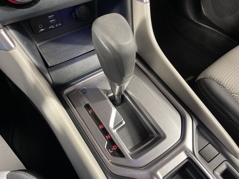 Used 2022 Subaru Forester Base image 25