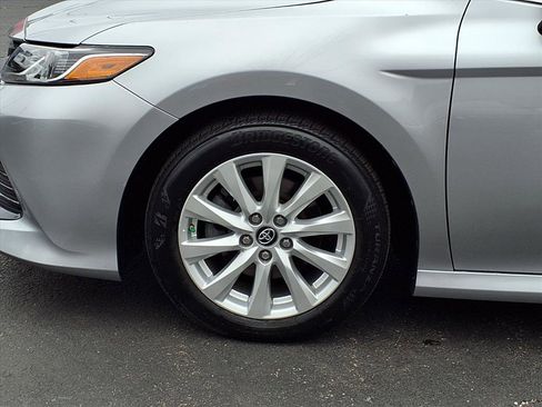 Used 2019 Toyota Camry LE image 25