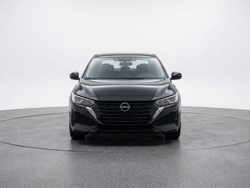 Used 2025 Nissan Sentra SV image 2