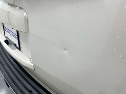 Used 2011 Chevrolet Tahoe LTZ image 33