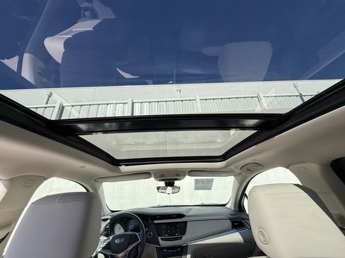 Used 2021 Cadillac XT5 Premium Luxury image 8