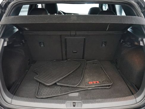 Used 2018 Volkswagen GTI SE FWD image 44