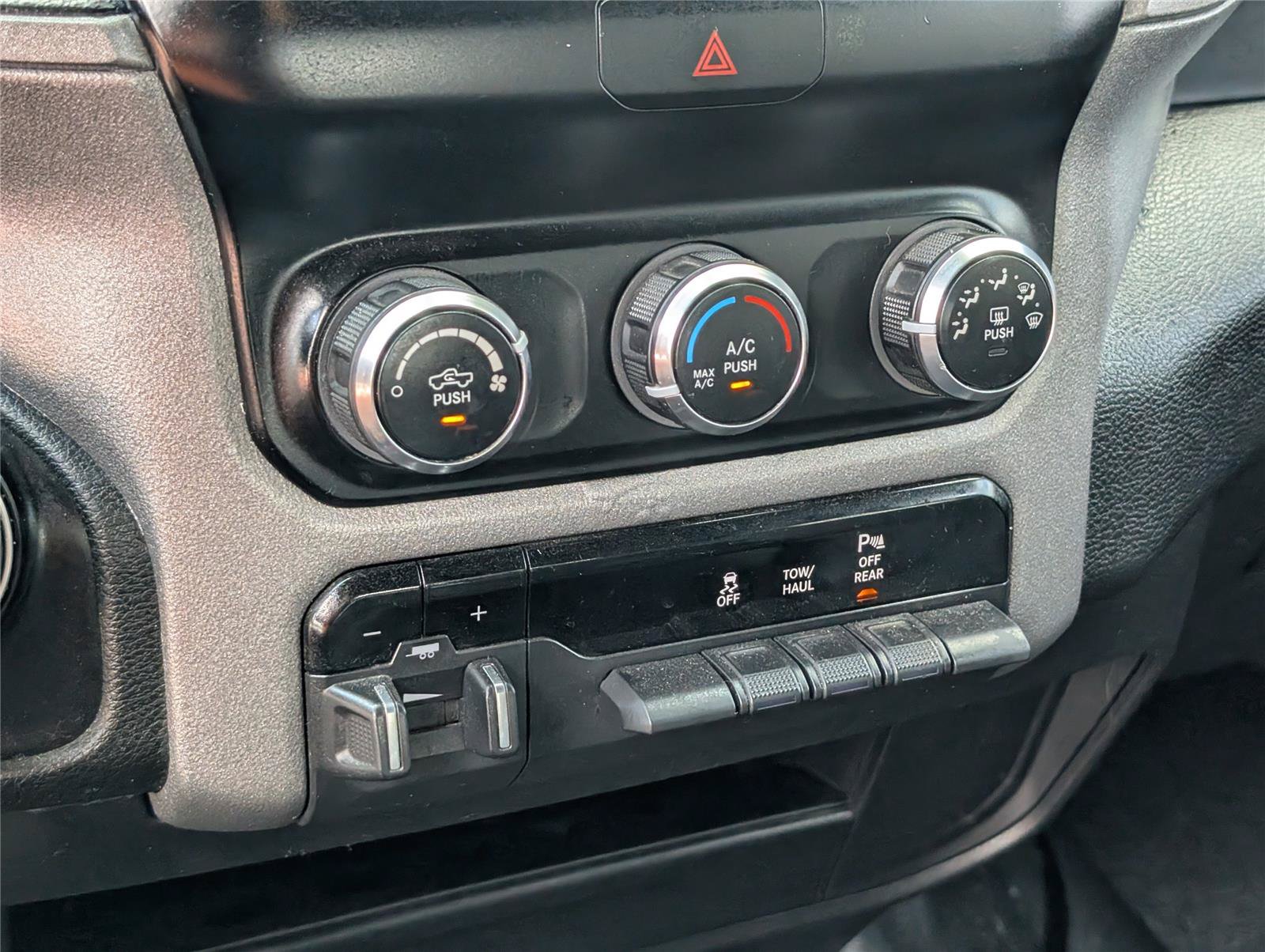 Used 2021 RAM 2500 Tradesman w/ Chrome Appearance Group AWD/4WD image 27