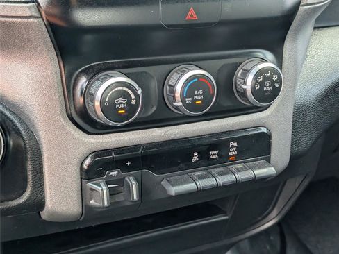 Used 2021 RAM 2500 Tradesman w/ Chrome Appearance Group AWD/4WD image 27
