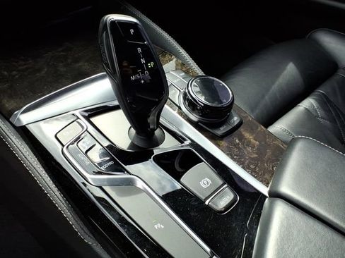 Used 2018 BMW M550i xDrive image 24