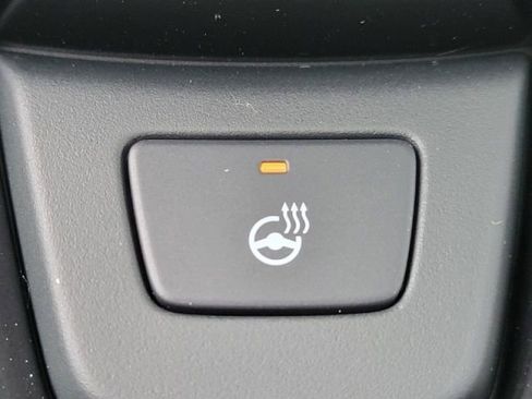 Certified 2025 Honda Pilot Black Edition image 23