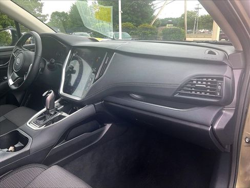 Used 2022 Subaru Outback Premium AWD/4WD image 14