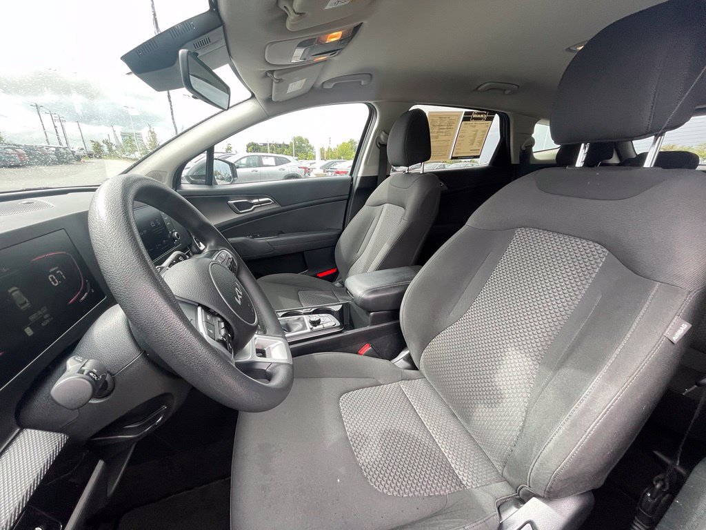 Used 2023 Kia Sportage LX FWD image 19