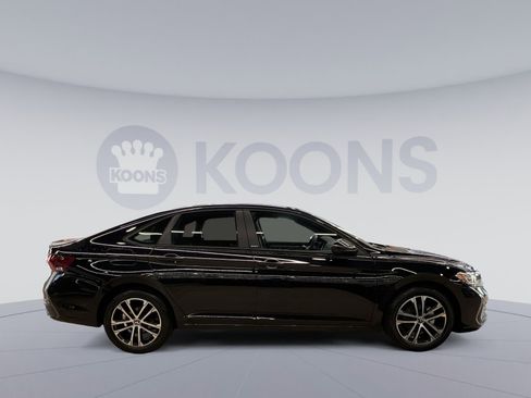 Used 2024 Volkswagen Jetta Sport image 7