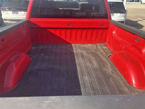 Used 2018 Chevrolet Silverado 1500 Custom w/ Custom Value Package image 7